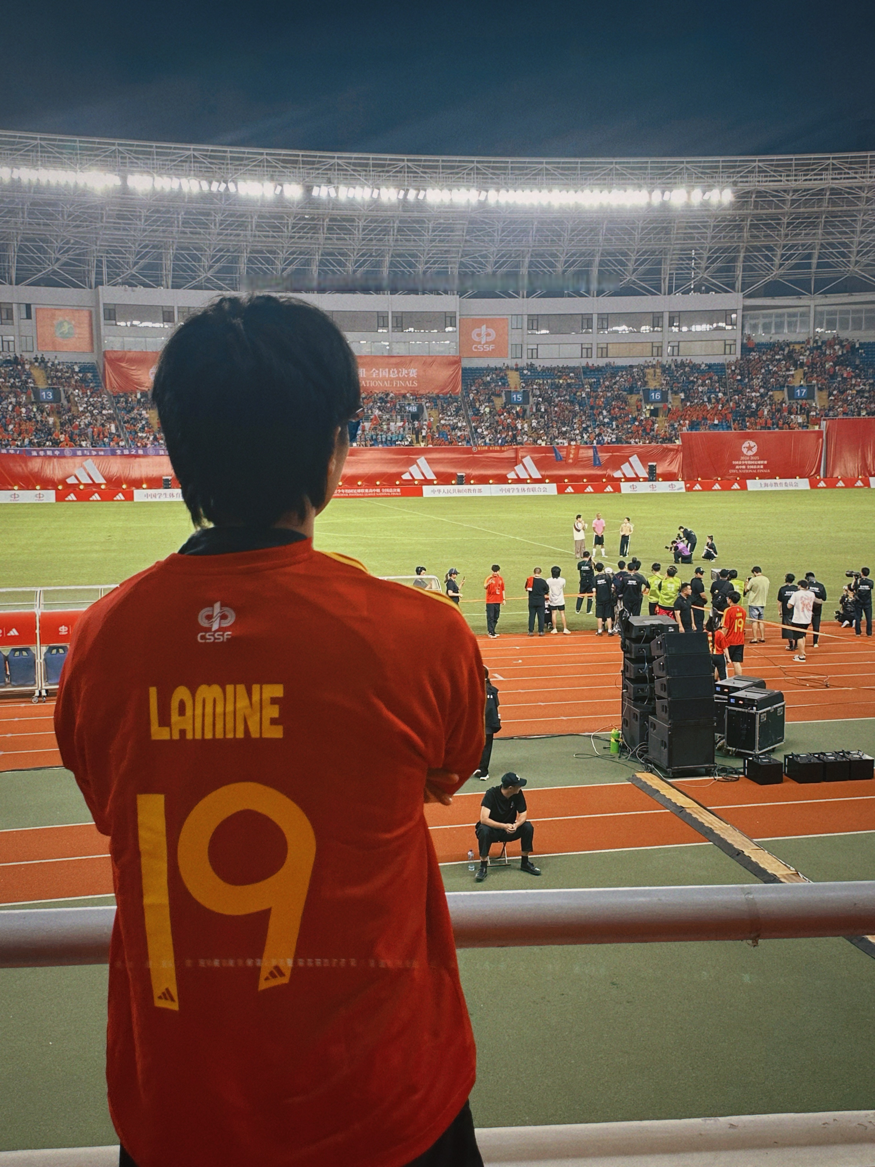 九游体育APP包含马赛训练开放日，清晨状态回暖引欢呼，英超在即，资深球员宣示担当的词条